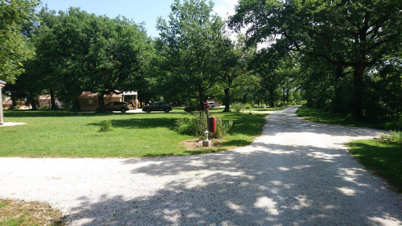 Domaine De Miraval Hotel Belleserre Ngoại thất bức ảnh